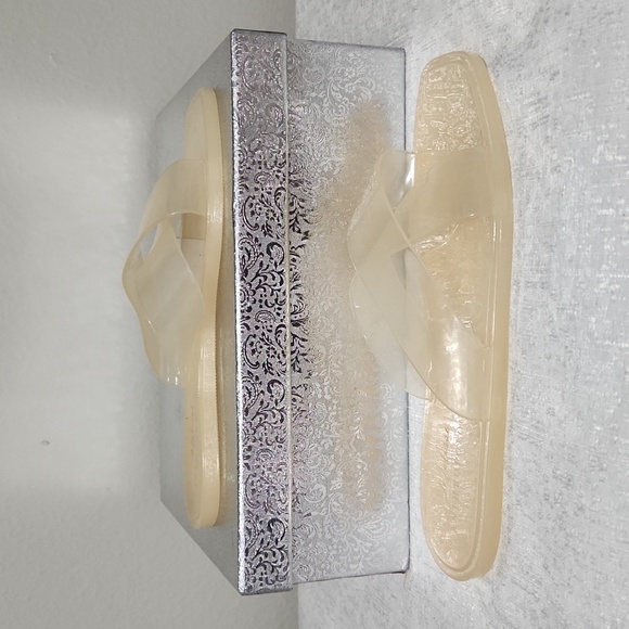 Anthropologie Shoes - ANTHROPOLOGIE SIZE 9 Women's Cream Slide Sandals